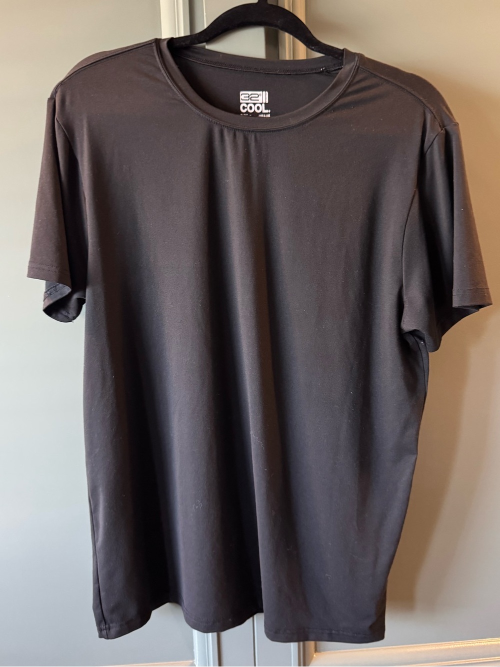 Two Women’s 32 Degees Cool Black Crew Neck T‑Shirts